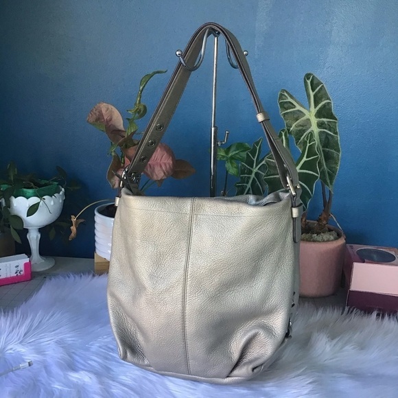 Coach Vintage Metallic Silver Leather Shoulder Satchel Duffel Bag Purse - Picture 2 of 15